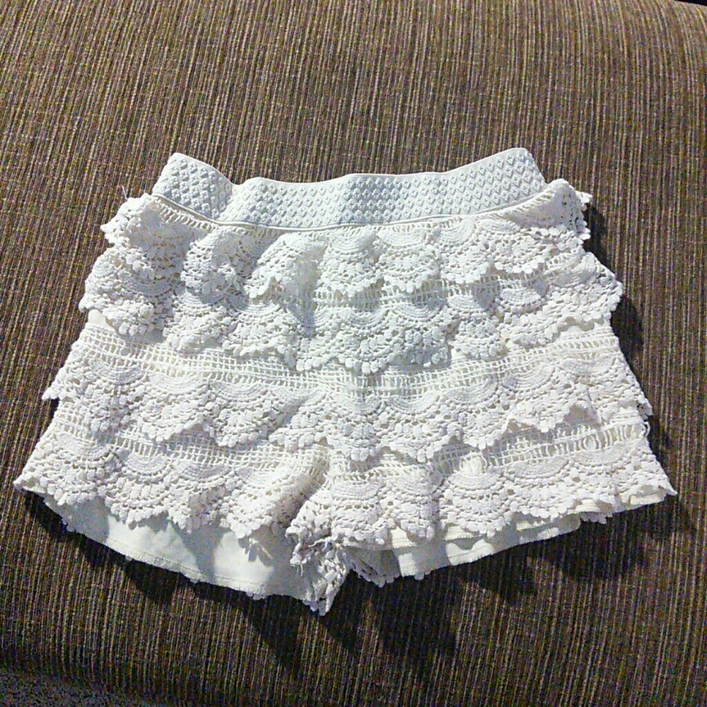 Short Lacy Off White Shorts